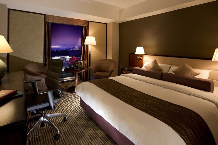 Room 4 of 88