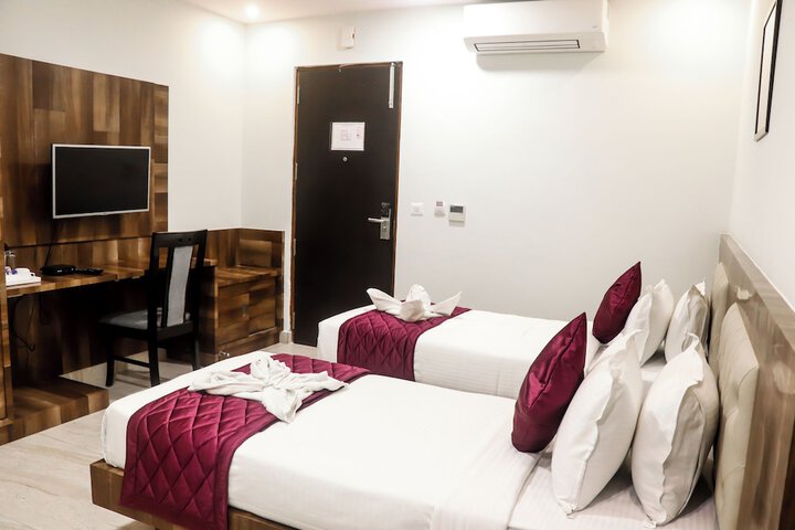 Room 5 of 31