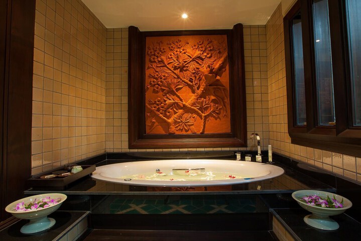 Hot Tub 22 of 35