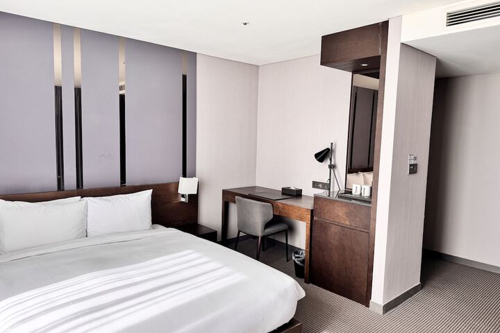 Room 27 of 55