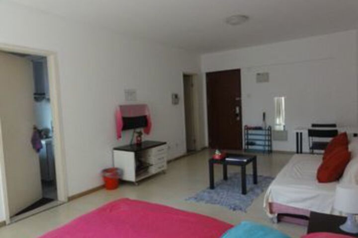 Room 32 of 37