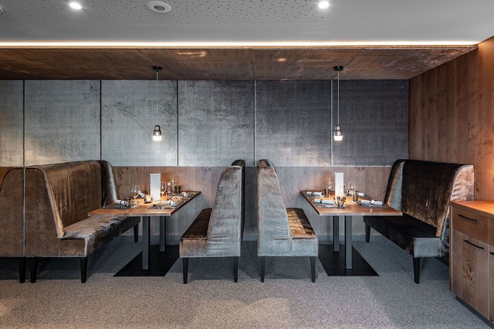 Dining 70 of 106