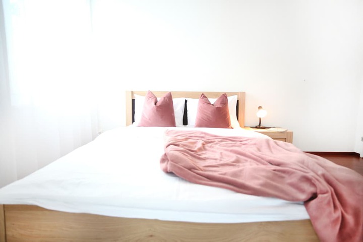 Room 15 of 38