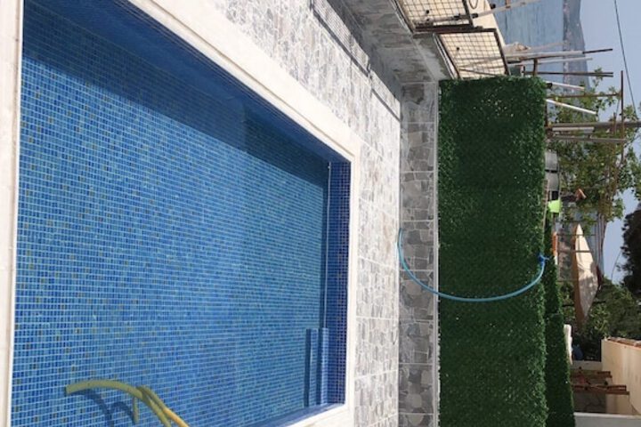 Pool 10 of 24
