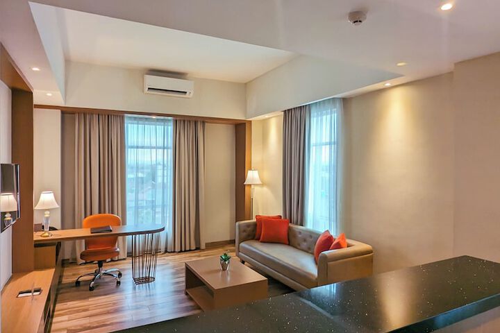 Room 50 of 64