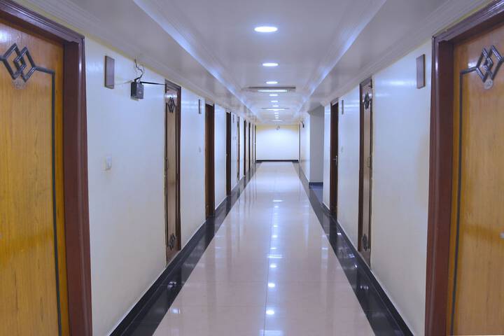 Ballroom/Hall 38 of 40