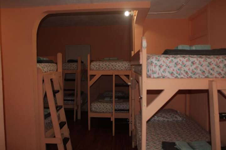 Room 4 of 11