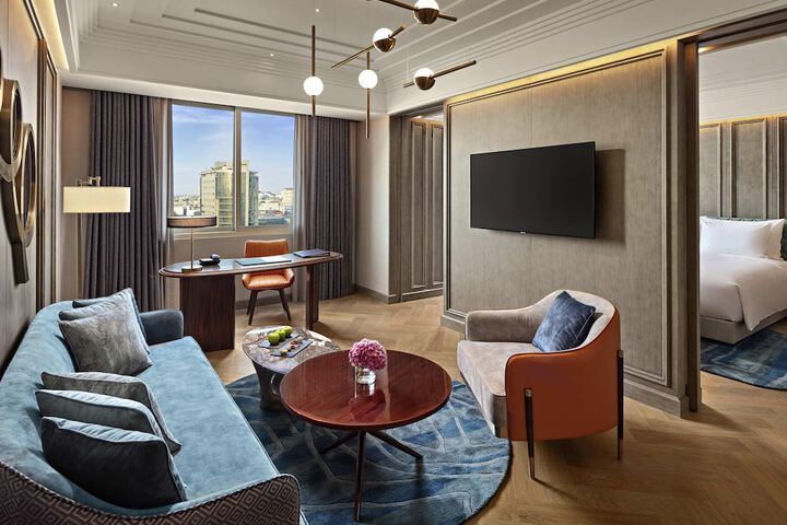 Room 28 of 106