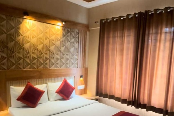 Room 10 of 49
