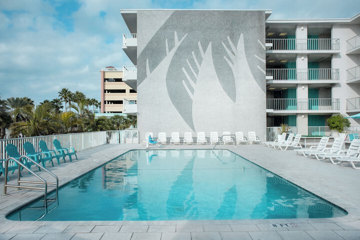 Pools & Facilities
