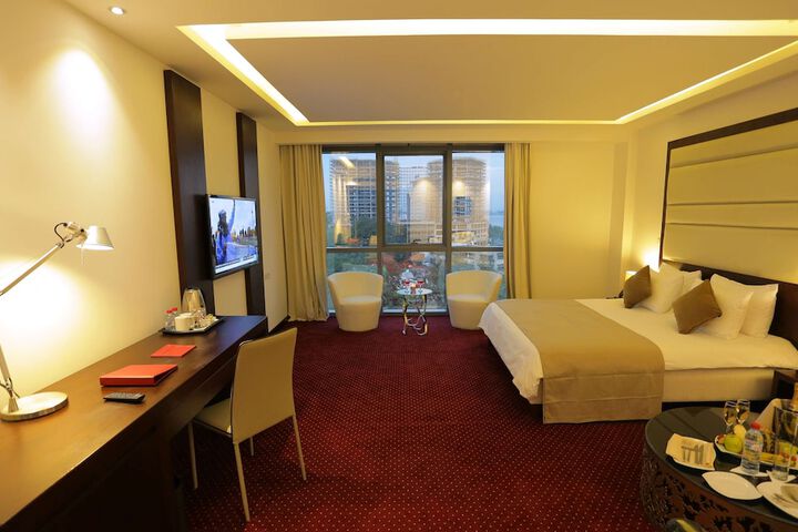 Room 25 of 52