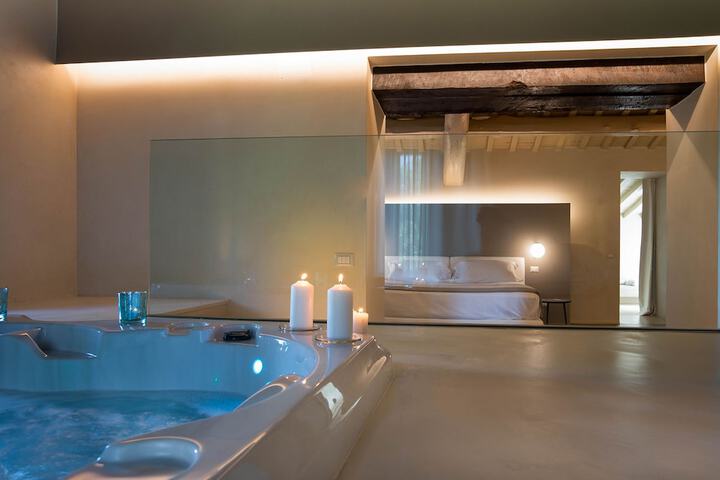 Pool Hotel