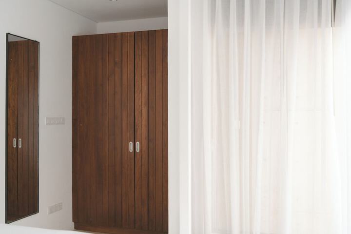 Room 28 of 147
