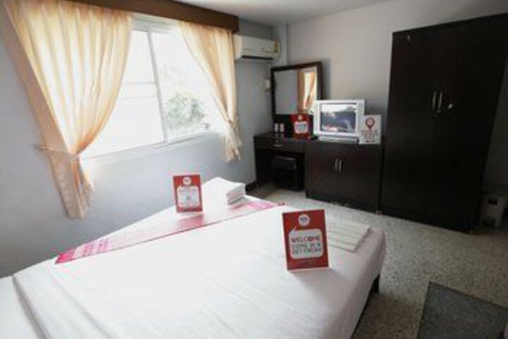 Room 16 of 20