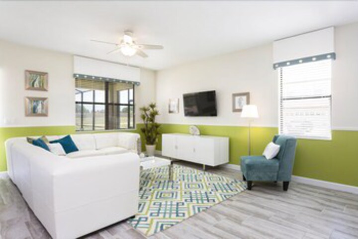 9BR 5BAroom Pool Home in Champions Gate