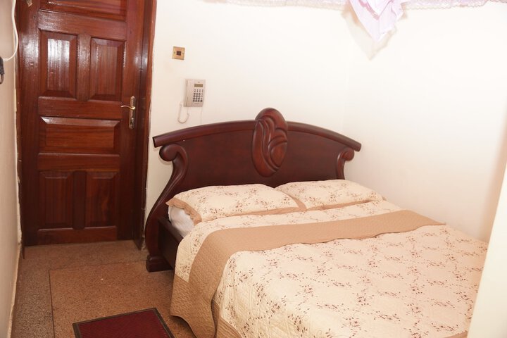 Room 9 of 44