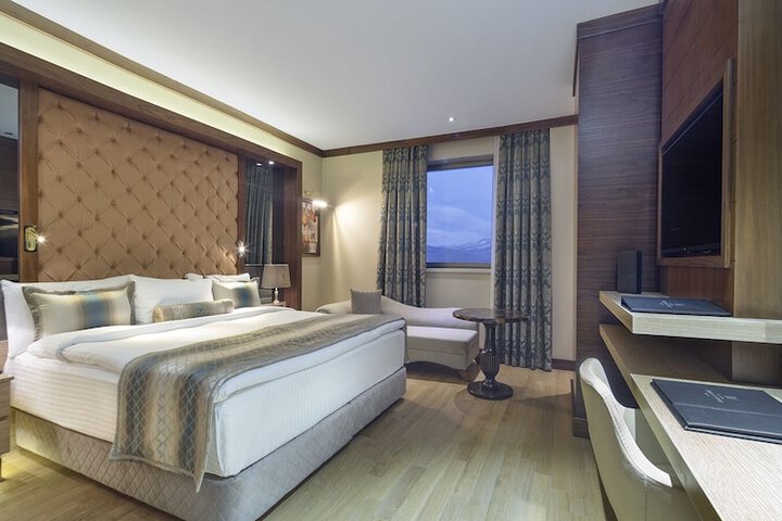 Room 12 of 41