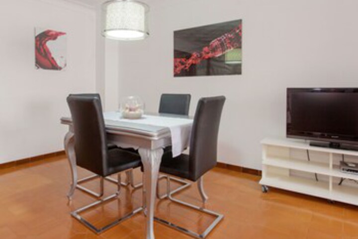 Room 8 of 23