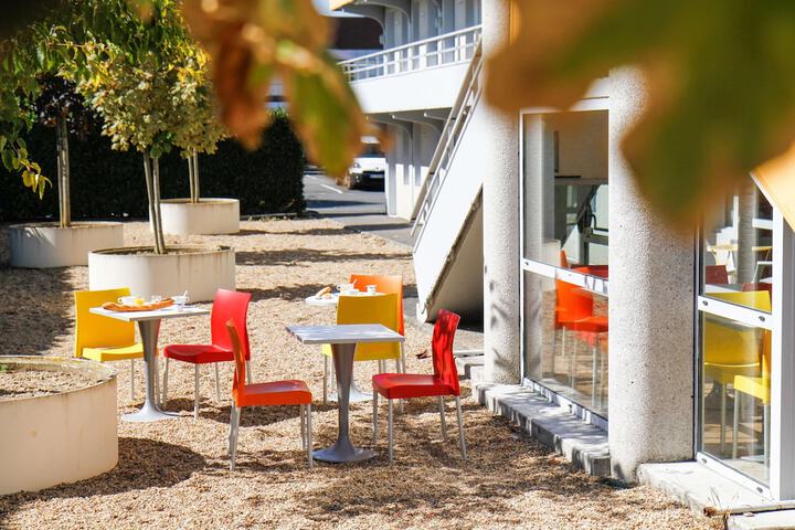 Terrace/Patio 9 of 32