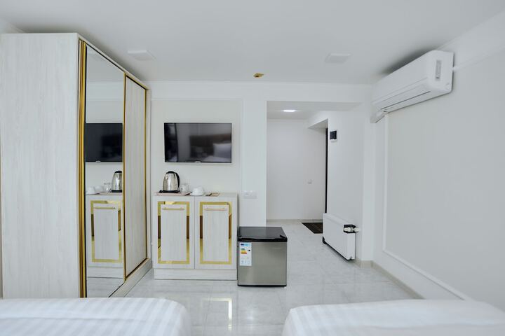 Room 16 of 29