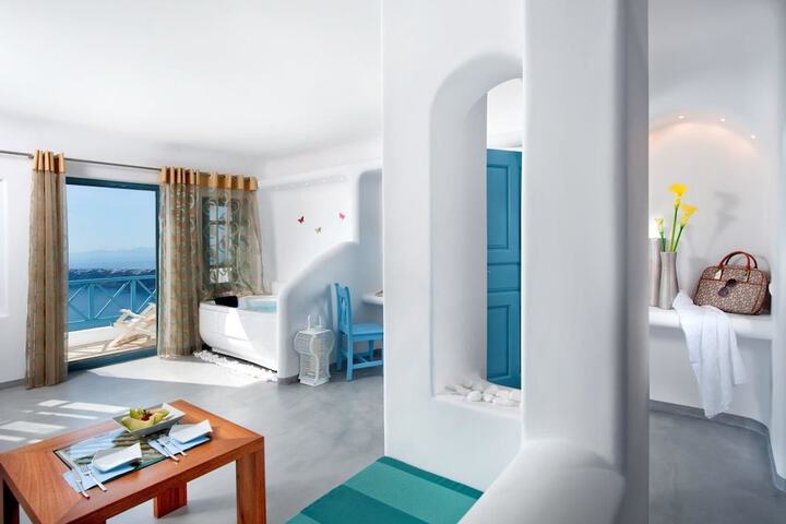 Room 15 of 61