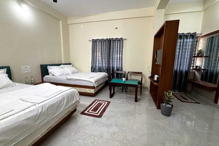 Room 6 of 17