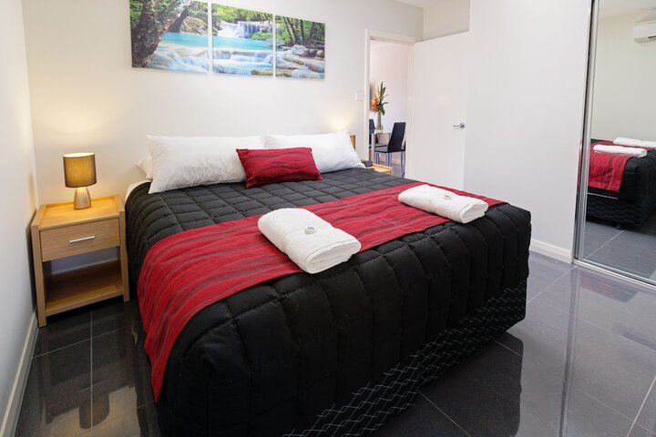 Room 3 of 32