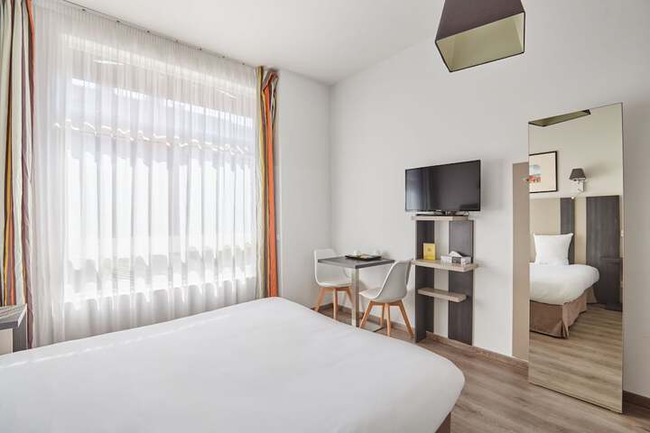 Room 72 of 115