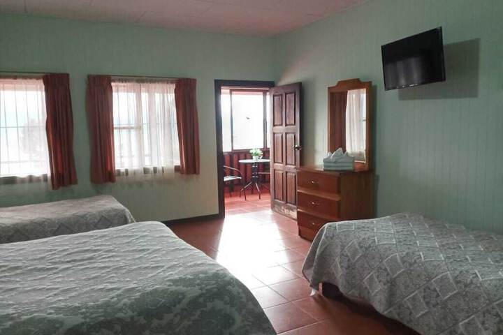 Room 8 of 35