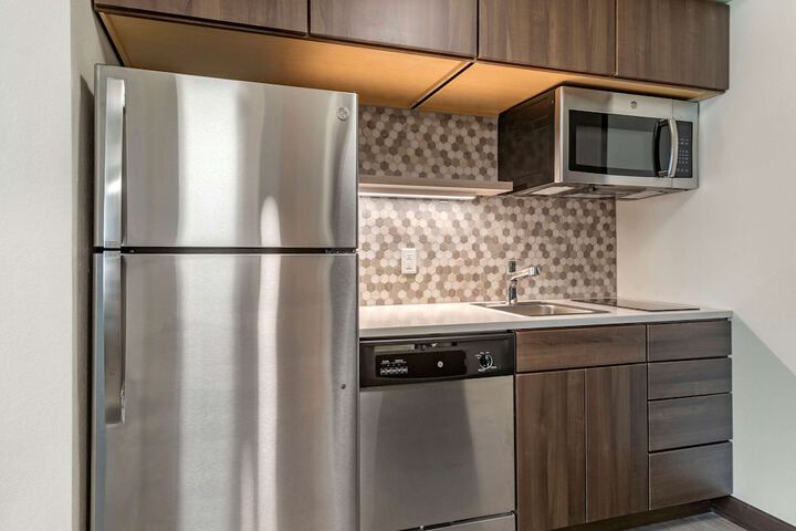 1 King Bed Efficiency Suite (4 of 9)