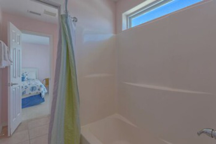 Room 9 of 34
