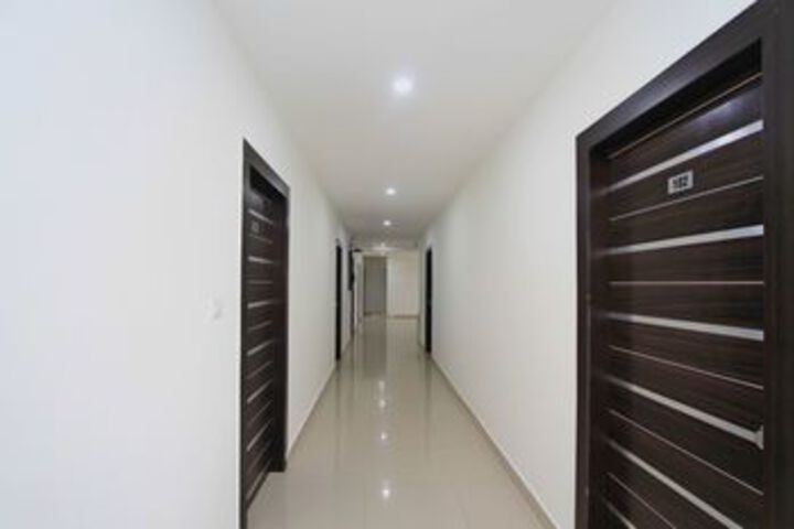 Ballroom/Hall 18 of 25
