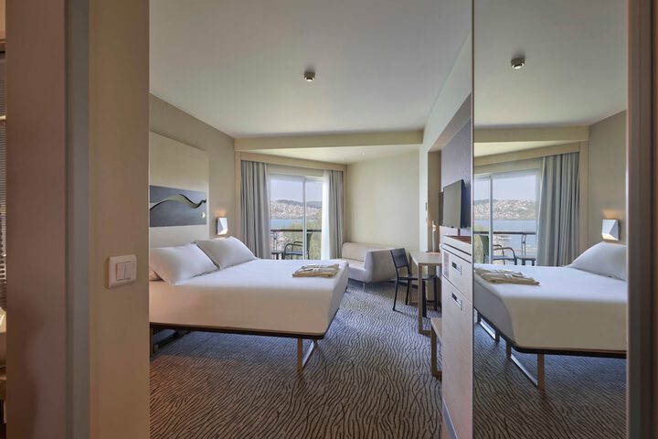 Room 9 of 63