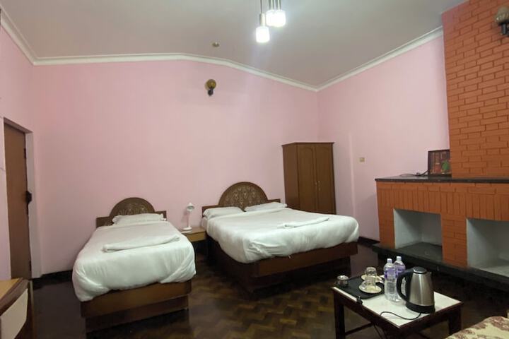 Room 9 of 35