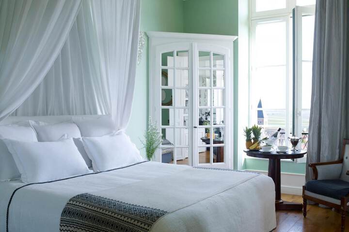 Room 29 of 60
