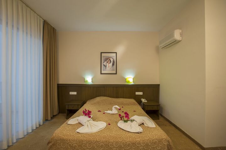 Room 15 of 62