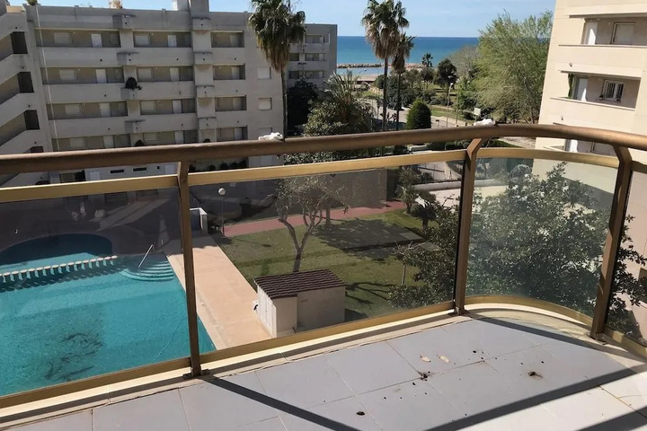 Pool 7 of 10