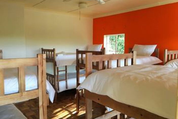 Room 4 of 7