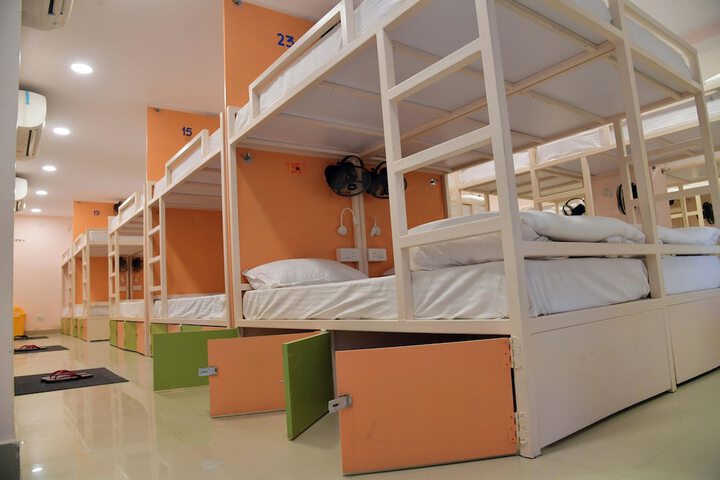 Room 15 of 32