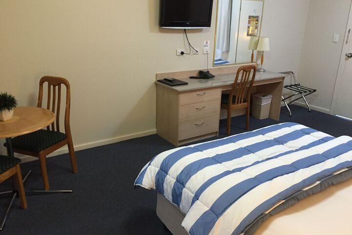Room 5 of 45