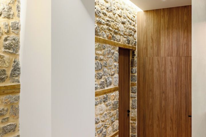 Room 3 of 64