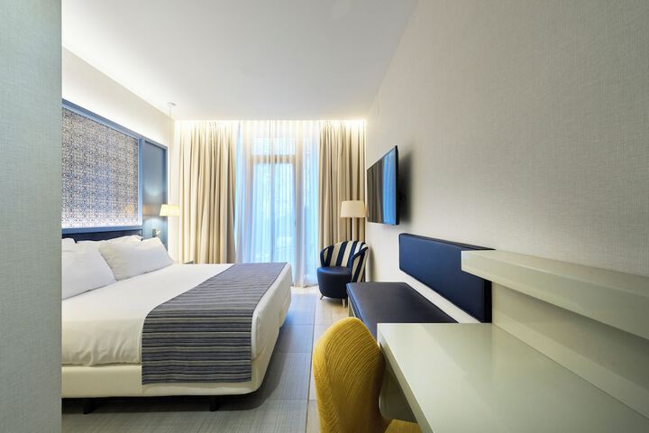 Room 25 of 79
