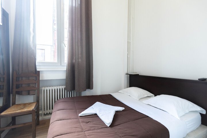Room 8 of 17
