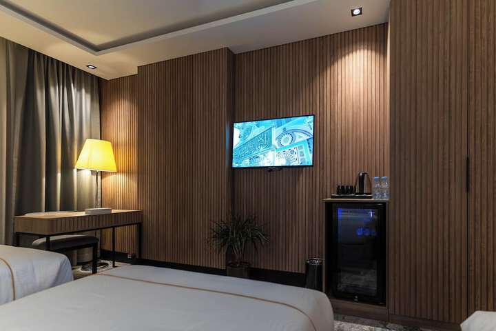 Room 6 of 86