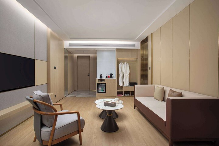Room 10 of 22