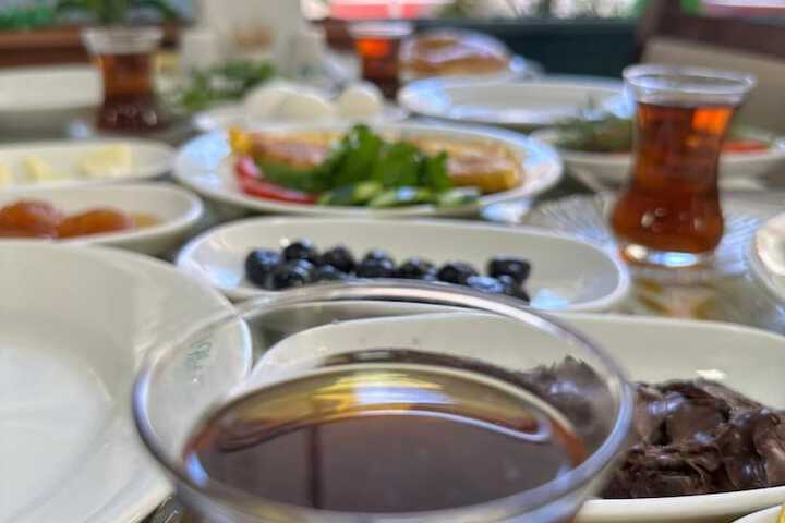 Dining 32 of 41