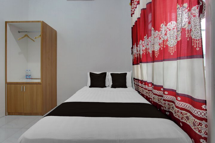 Room 8 of 38