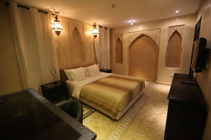 Room 27 of 130