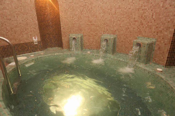 Spa 61 of 80