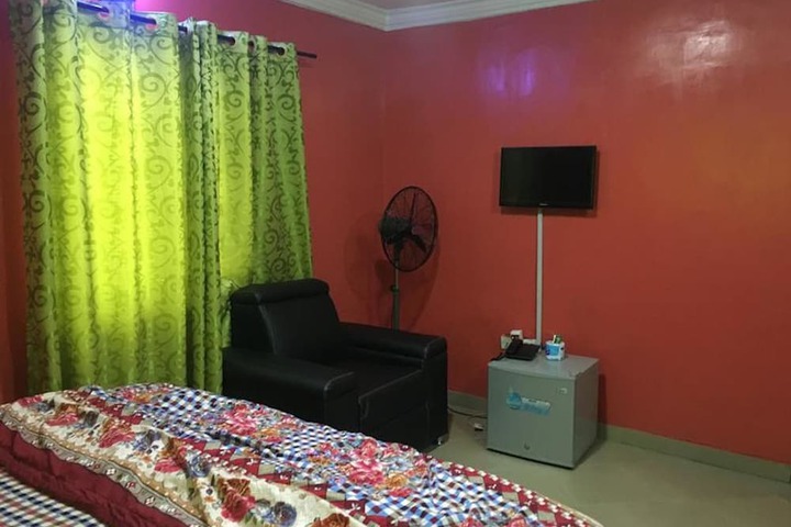 Room 5 of 19